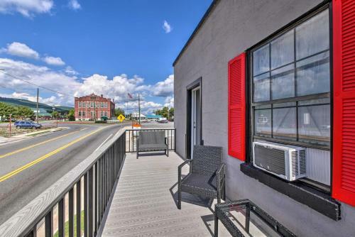 Apartamento Updated Trenton Apt With Balcony And Town Views!