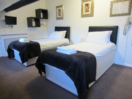 Grail Court Hotel