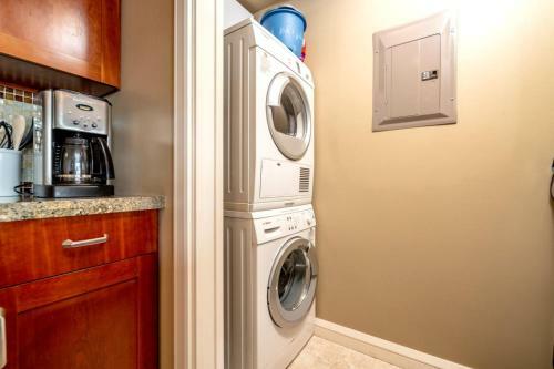 Apartamento K B M Resorts Hkh-816 - Sumptuous 1bd, 1ba 8th-floor, Ocean Views, Oversized Layout, Chef's Kitchen