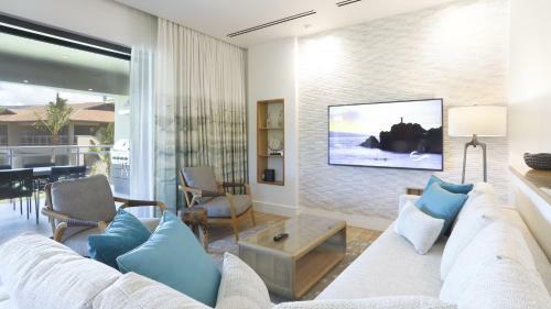 Maui Westside Presents - Luana Garden Villas 18c
