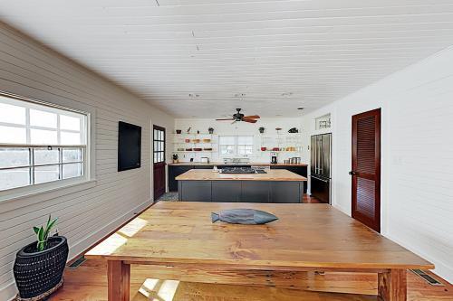 Longboard House