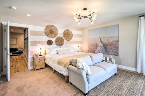 Bright Tybee Island Townhome Walk To Beach!