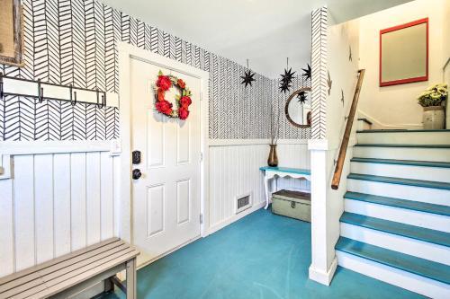 Bright Tybee Island Townhome Walk To Beach!