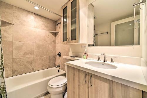 Apartamento Comfy Tropical Condo With Pool - Walk To Beach!