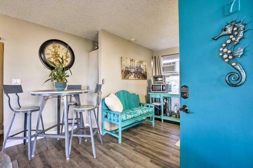 Apartamento Sunny Central Condo With Lanai And Pool Access!