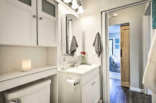 Apartamento Sunny Central Condo With Lanai And Pool Access!