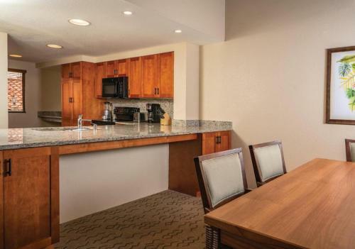Hotel Kona Coast Resort By Vrhost