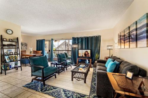 Kona Plaza 215