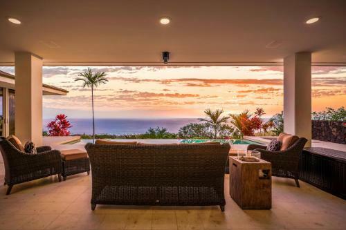 Dolphin House - Hawaii