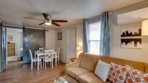 Apartamento Retro Rainbow At Herb River-orange Oasis #2-upstairs