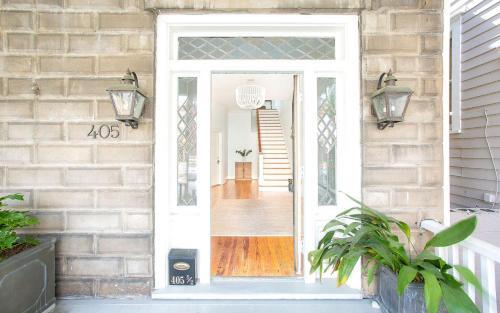 Southern Comfort Manor By Lucky Savannah