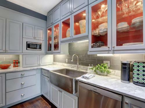 Gorgeous New Home On Monterey Square