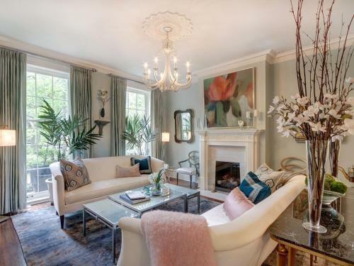 Gorgeous New Home On Monterey Square