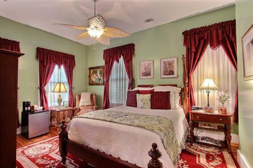 Bed & Breakfast Green Palm Inn