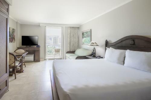 Hotel Luana Waikiki #710