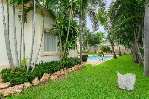 Luxury Pool Villa 3br 6-8 Persons