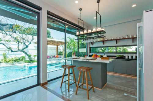 Stylish 2-villa Combination By Hi At Home