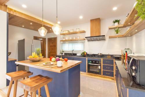 Stylish 2-villa Combination By Hi At Home