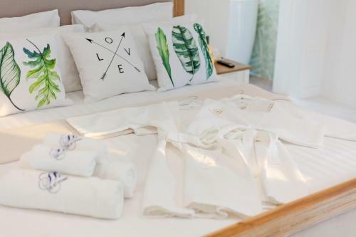Stylish 2-villa Combination By Hi At Home