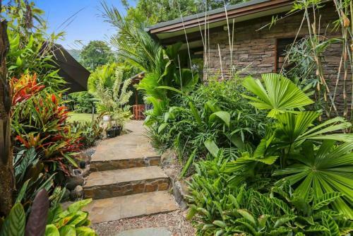 The Jade Pavilion Couples And Digital Nomads