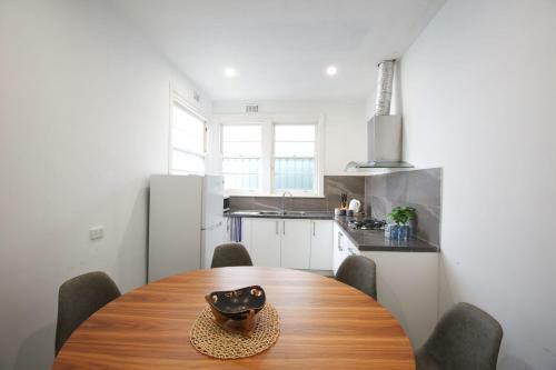 Surrey Hill Elgence And Refined House