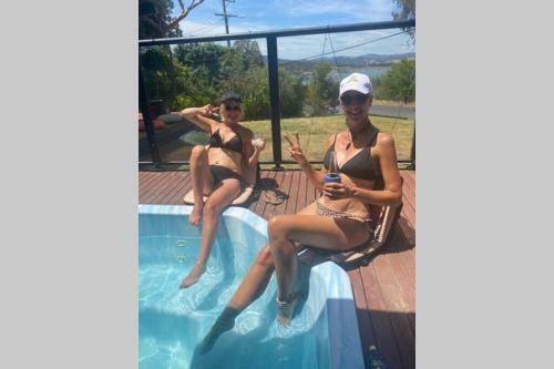 Relax In The Spa With Views Opposite Lake Eildon