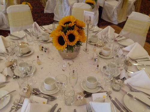 Potters Heron Hotel