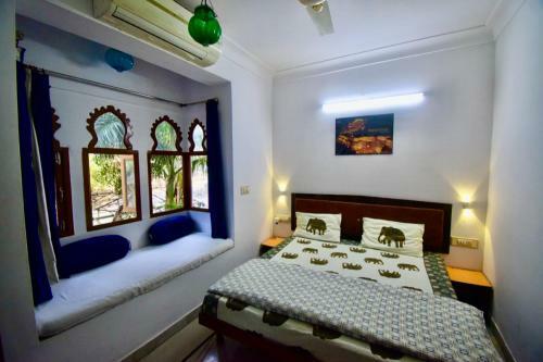 One Light Hostel
