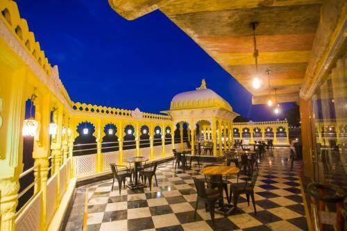 Hotel Badi Garh Palace Resort & Spa