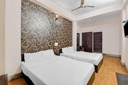 Collection O 85061 Hotel Welcome
