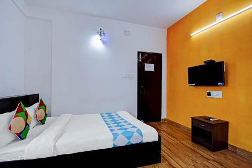 Hostal Oyo 80645 Rose Inn