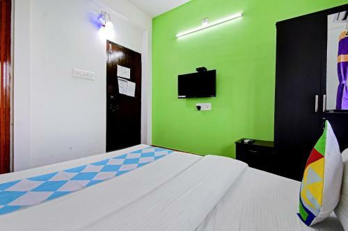 Hostal Oyo 80645 Rose Inn