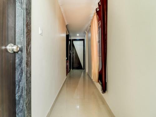 Hotel Oyo 71023 Sri Singampalli Residency