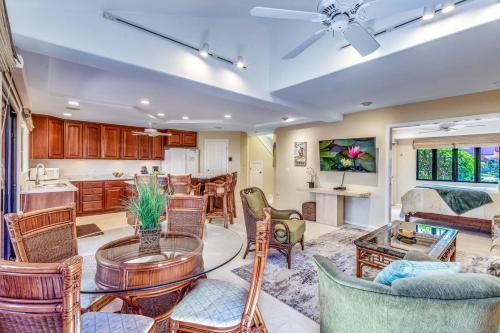 100-3 One Bedroom Puamana Unit