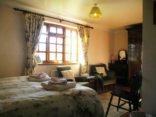 Hostal Burton Farmhouse B&B