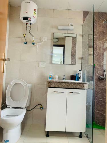 Apartamento The Creator Square Near India Expo Mart