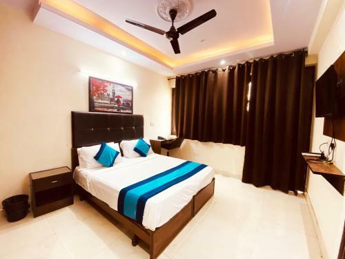 Hotel Admire Inn "atta Market, Noida Sector 18"