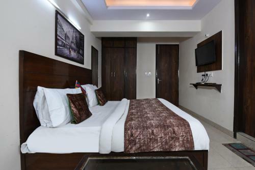 Hotel Admire Inn "atta Market, Noida Sector 18"