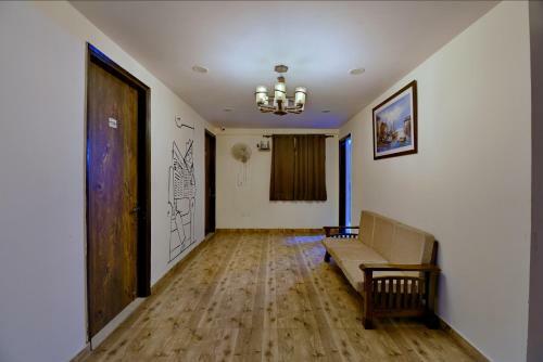 Hotel Admire Inn "atta Market, Noida Sector 18"