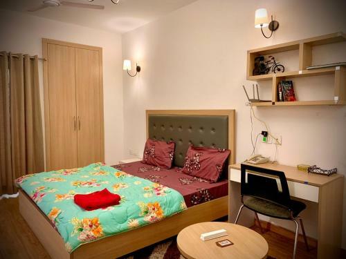 Noida Studio Apartment - Super Luxury Place