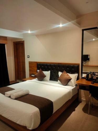 Hotel Aditya Inn