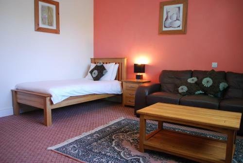 The Woodridge Inn Hotel