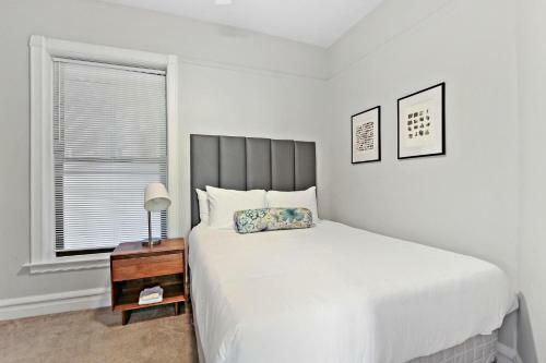 Apartamento Bright & Comfy 3br Near Resto & Shops
