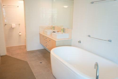 Apartamento U204 Watermark The Strand**ocean Front*3br* Beauty