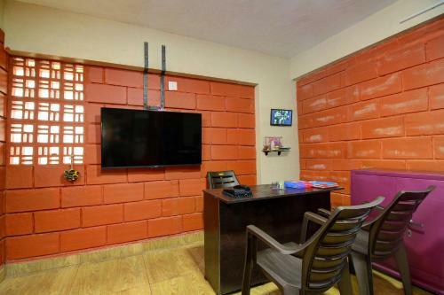Hotel Oyo 22276 Sujitha Service Apartments