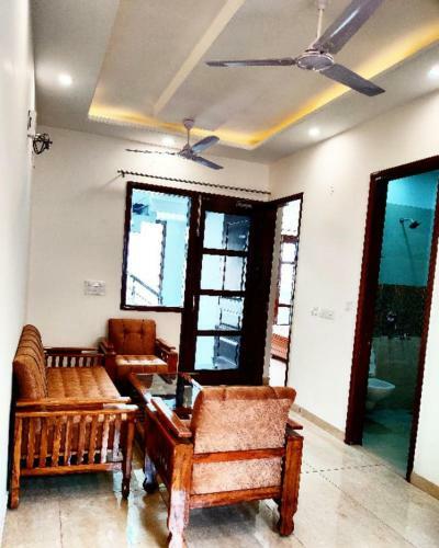Gracious Apartment