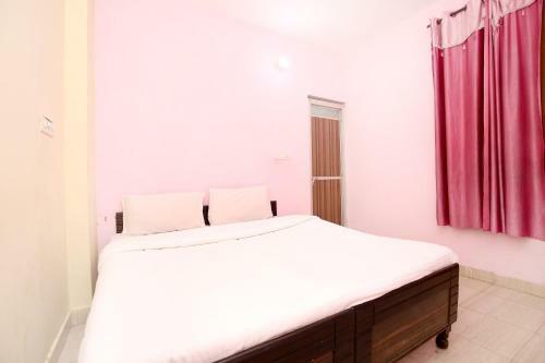 Hotel Spot On 37127 HC Palace