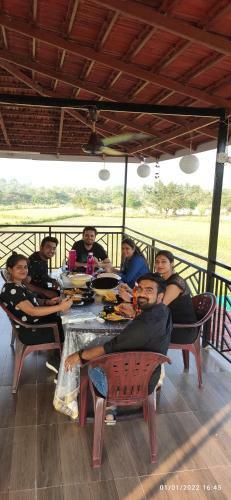 Hostal Sharayu Farmhouse