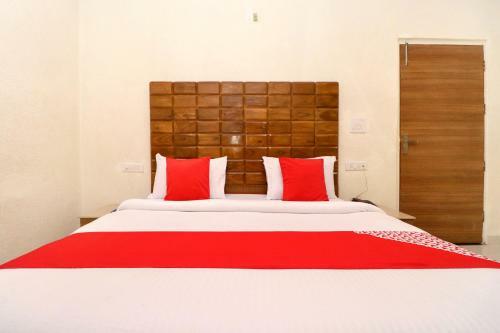 Oyo 28142 Hotel Sharrytel