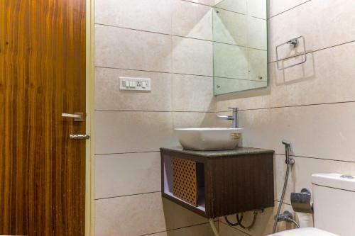 Fabhotel Nido Residency - Fully Vaccinated Staff